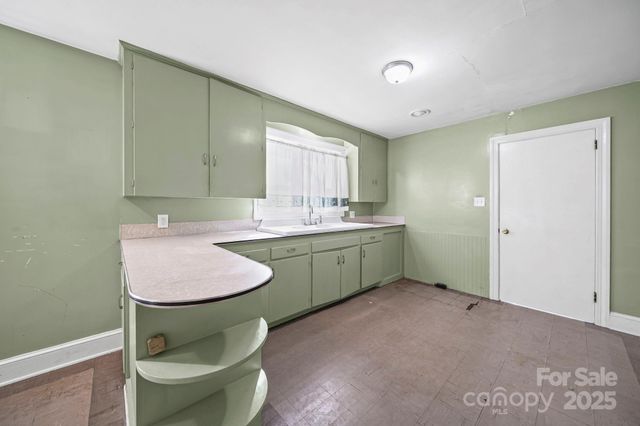 953 Fairmont Avenue, Salisbury, NC 28144