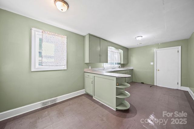 953 Fairmont Avenue, Salisbury, NC 28144