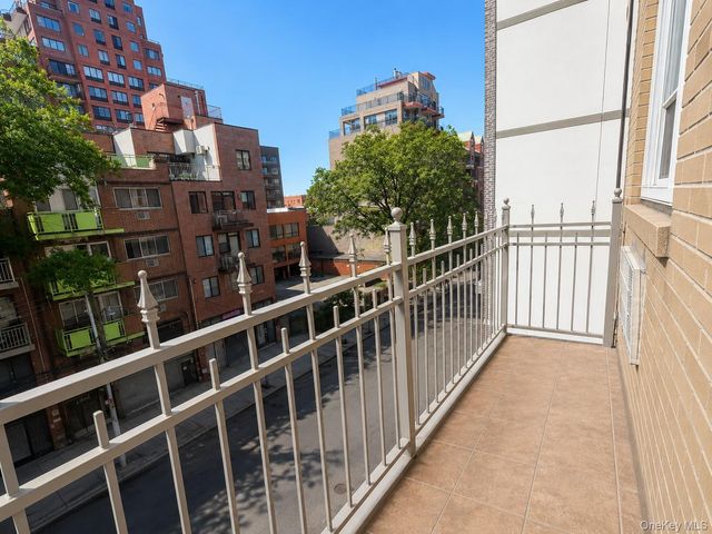 132-27 41ST Avenue 4F, Flushing, NY 11355