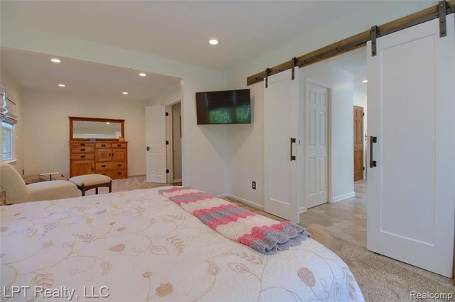 47300 Maplebrook, Northville, MI 48168