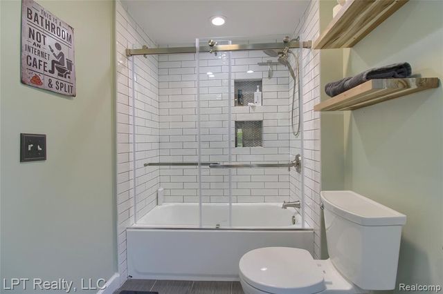 47300 Maplebrook, Northville, MI 48168