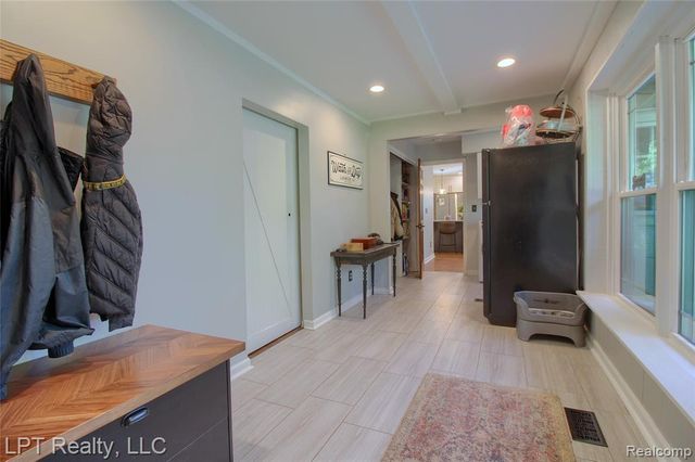 47300 Maplebrook, Northville, MI 48168