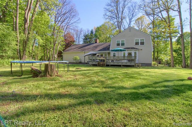 47300 Maplebrook, Northville, MI 48168