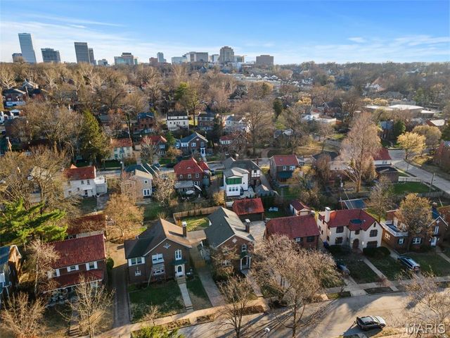 7560 Stanford Avenue, University City, MO 63130