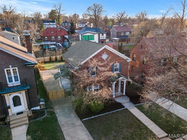 7560 Stanford Avenue, University City, MO 63130