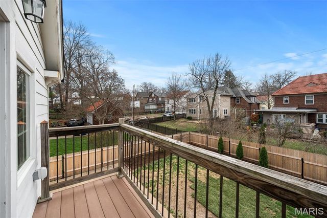 7560 Stanford Avenue, University City, MO 63130