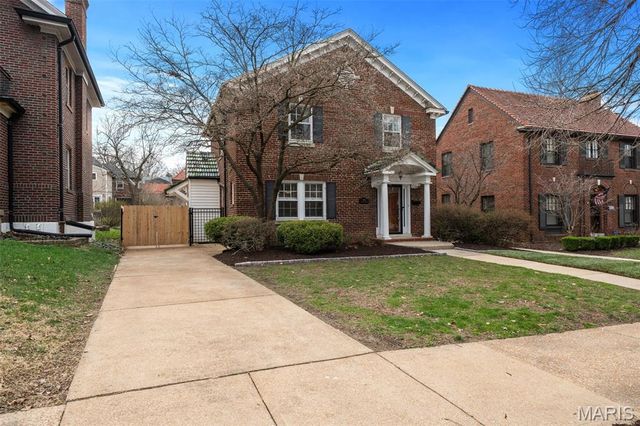 7560 Stanford Avenue, University City, MO 63130