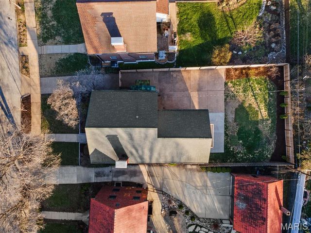 7560 Stanford Avenue, University City, MO 63130