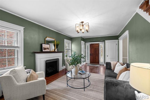 7560 Stanford Avenue, University City, MO 63130