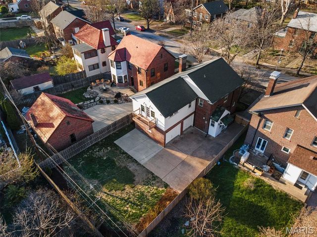 7560 Stanford Avenue, University City, MO 63130