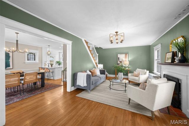 7560 Stanford Avenue, University City, MO 63130