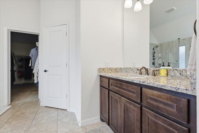 2511 Charlie Bird Parkway, Farmers Branch, TX 75234