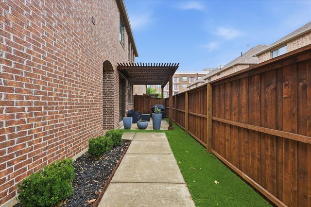 2511 Charlie Bird Parkway, Farmers Branch, TX 75234