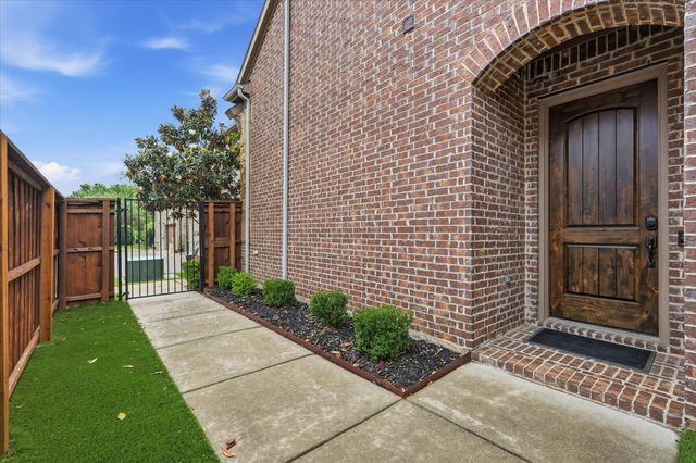 2511 Charlie Bird Parkway, Farmers Branch, TX 75234