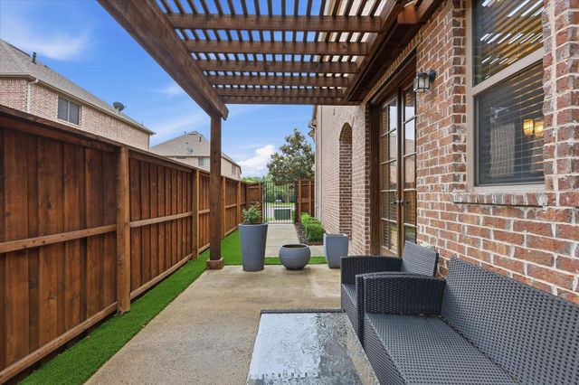 2511 Charlie Bird Parkway, Farmers Branch, TX 75234