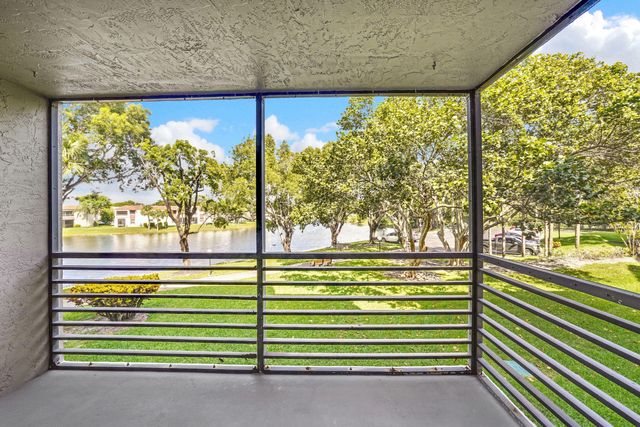 901 Colony Point Circle 207, Pembroke Pines, FL 33026