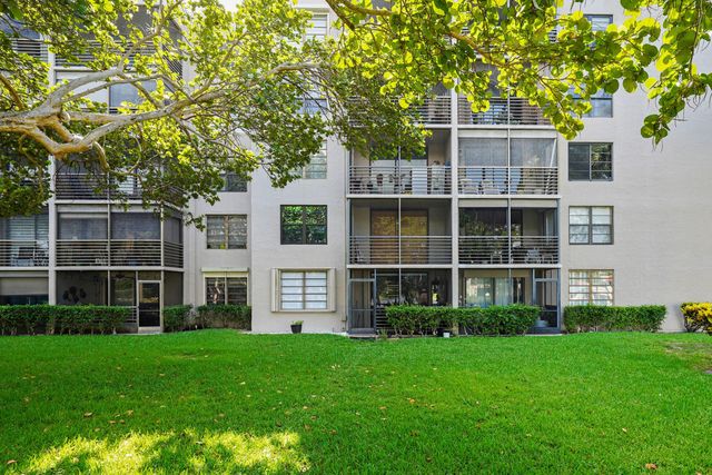 901 Colony Point Circle 207, Pembroke Pines, FL 33026