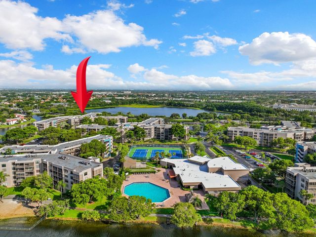 901 Colony Point Circle 207, Pembroke Pines, FL 33026
