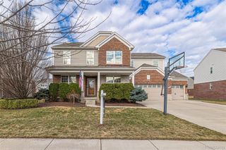 49503 Gracechurch Road, Macomb Township, MI 48044