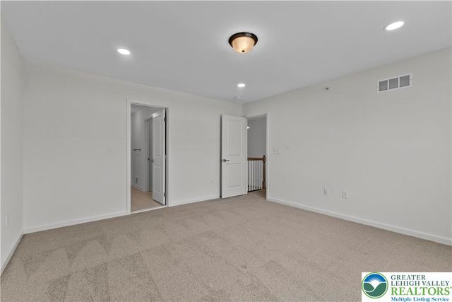 105 Timber Trail 51, Palmer Twp, PA 18045