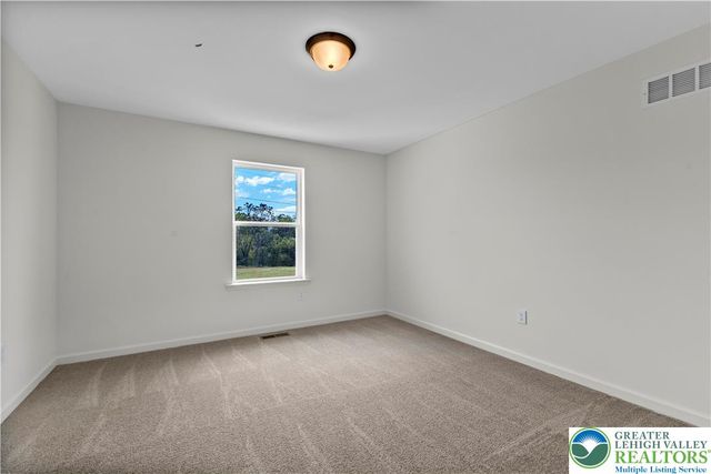 105 Timber Trail 51, Palmer Twp, PA 18045