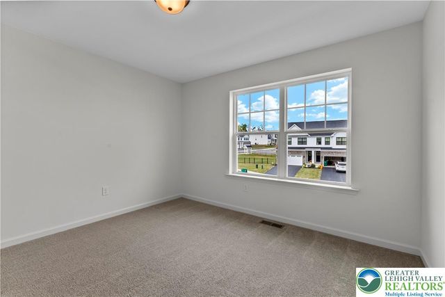 105 Timber Trail 51, Palmer Twp, PA 18045