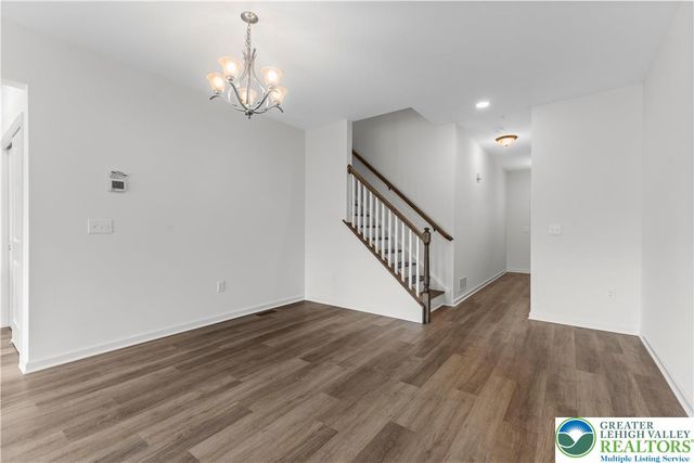 105 Timber Trail 51, Palmer Twp, PA 18045