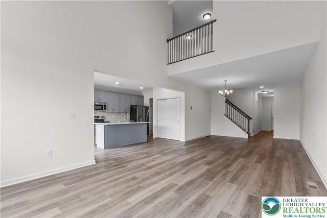 105 Timber Trail 51, Palmer Twp, PA 18045