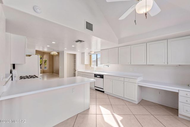 2964 W Corte Olivia, Tucson, AZ 85741