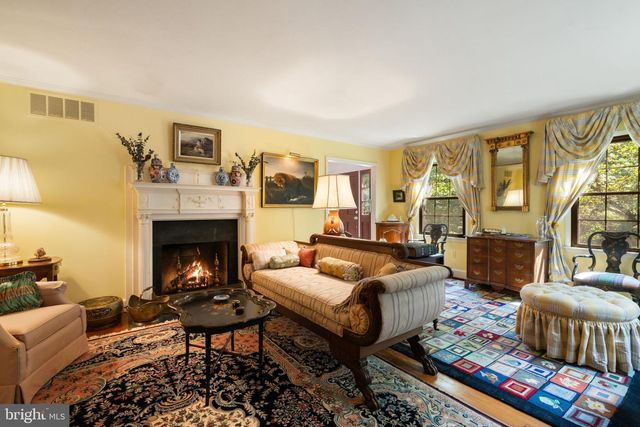 961 SUMMERVILLE RD, Boyce, VA 22620