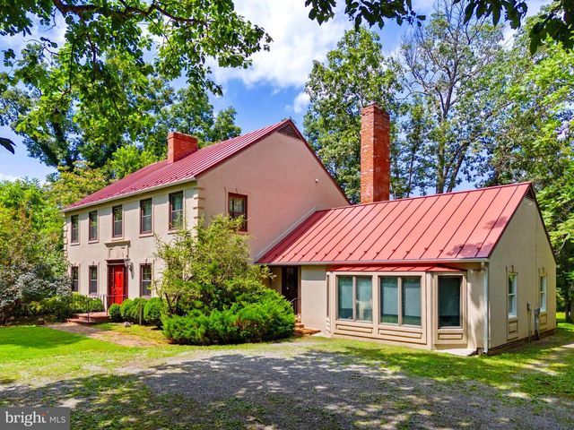 961 SUMMERVILLE RD, Boyce, VA 22620