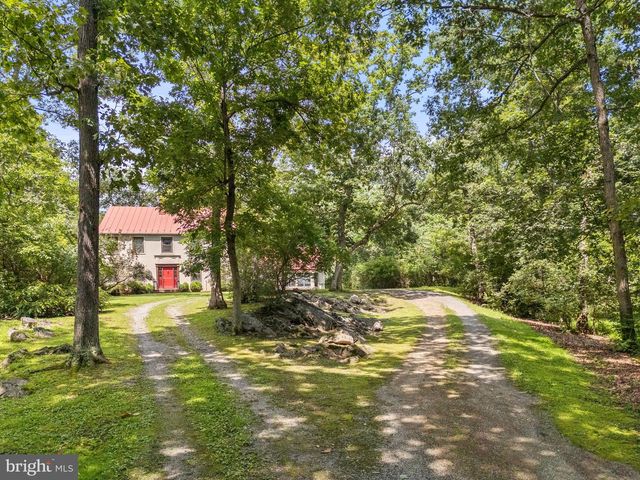 961 SUMMERVILLE RD, Boyce, VA 22620