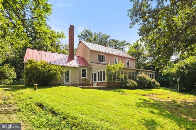 961 SUMMERVILLE RD, Boyce, VA 22620