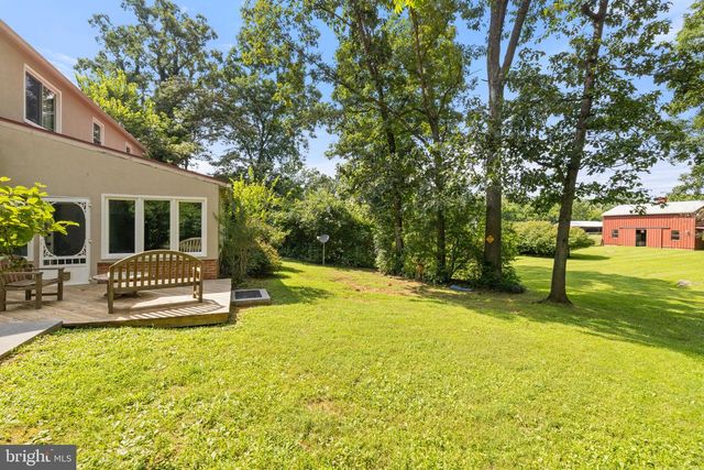 961 SUMMERVILLE RD, Boyce, VA 22620