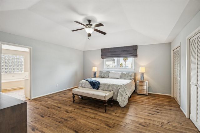 115 Bamaku Bend, Tiki Island, TX 77554