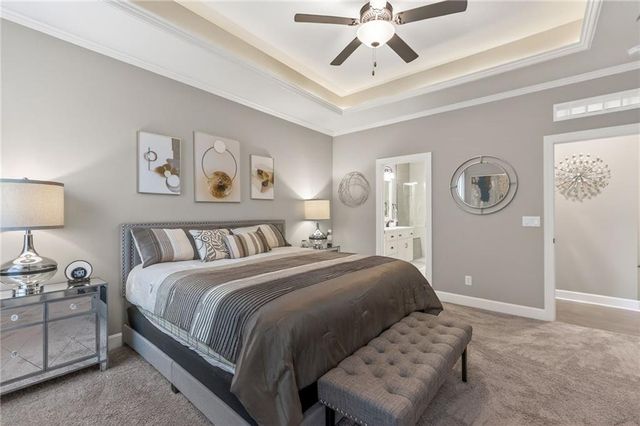 433 NW Kaylea Court, Lee's Summit, MO 64081