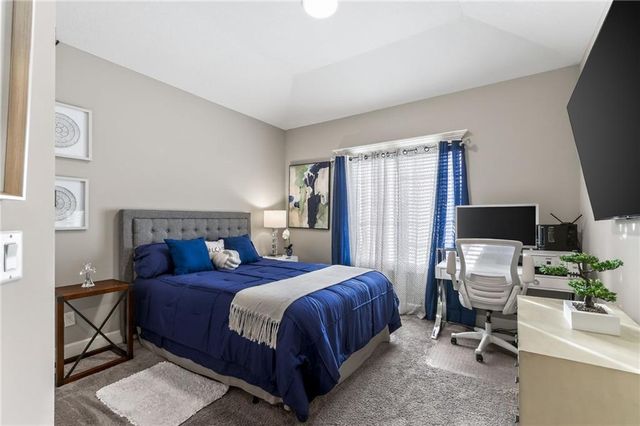 433 NW Kaylea Court, Lee's Summit, MO 64081