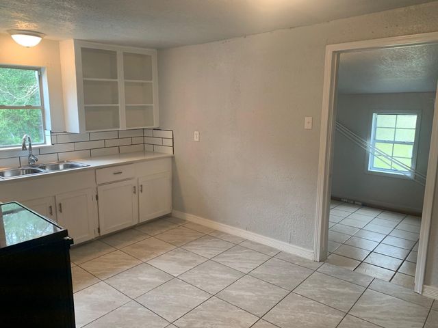 2306 28th Avenue N, Texas City, TX 77590