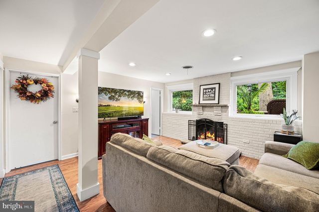 913 HARSTON LN, Erdenheim, PA 19038