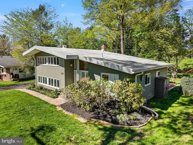 913 HARSTON LN, Erdenheim, PA 19038