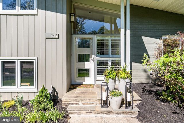 913 HARSTON LN, Erdenheim, PA 19038