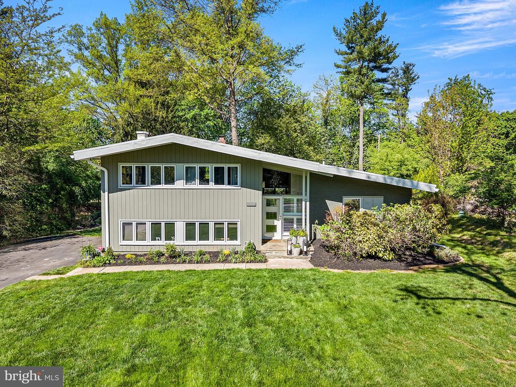 913 HARSTON LN, Erdenheim, PA 19038