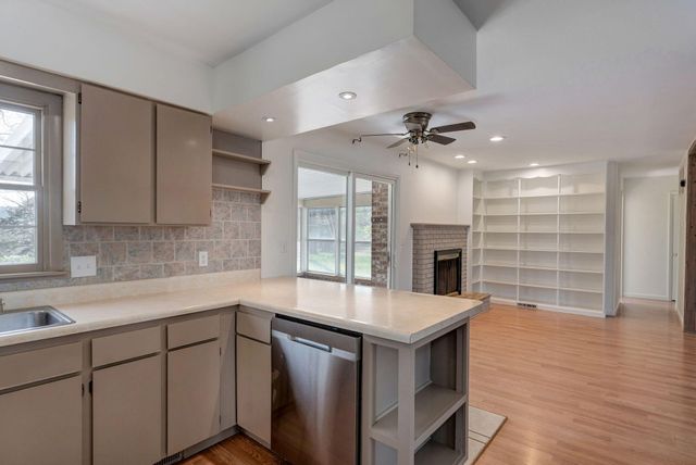 182 Valley View Drive, Ridgedale, MO 65739