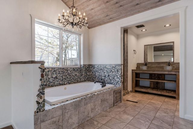 182 Valley View Drive, Ridgedale, MO 65739