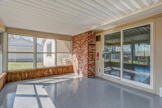 182 Valley View Drive, Ridgedale, MO 65739