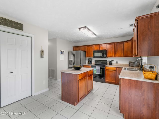 224 Rutherford Way, Jacksonville, NC 28540