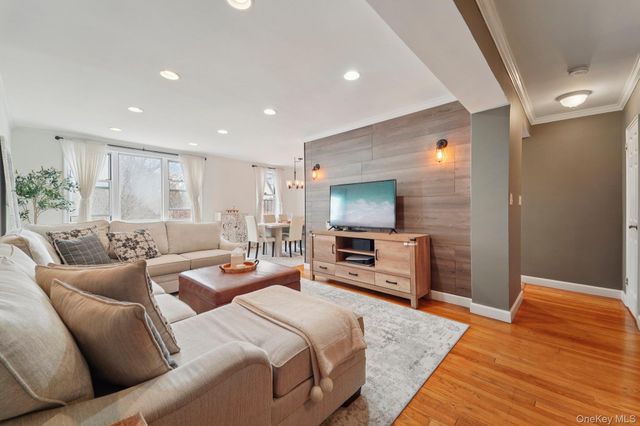 4 Sadore 7F, Yonkers, NY 10710
