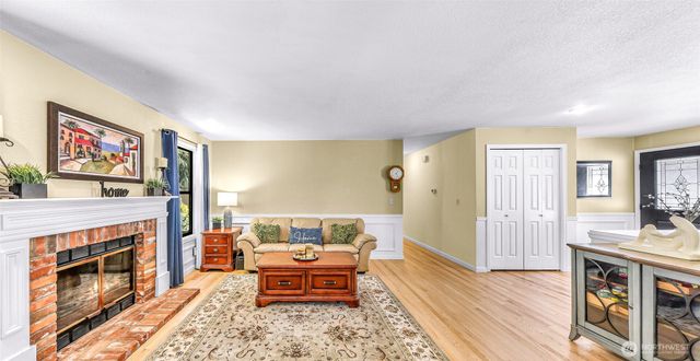 20714 NE 43rd Street, Sammamish, WA 98074