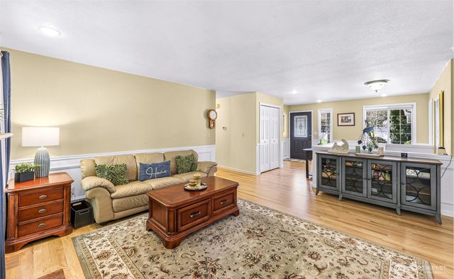 20714 NE 43rd Street, Sammamish, WA 98074