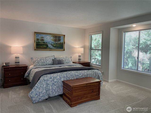 20714 NE 43rd Street, Sammamish, WA 98074